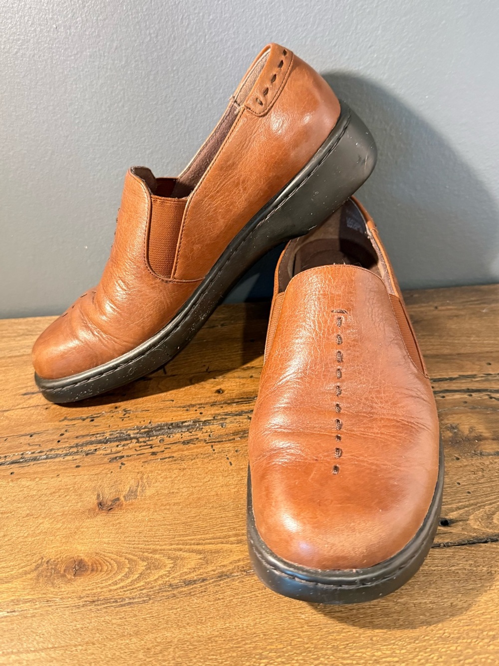Naturalizer Music Brown Leather Women’s Slip-On Leather Shoe